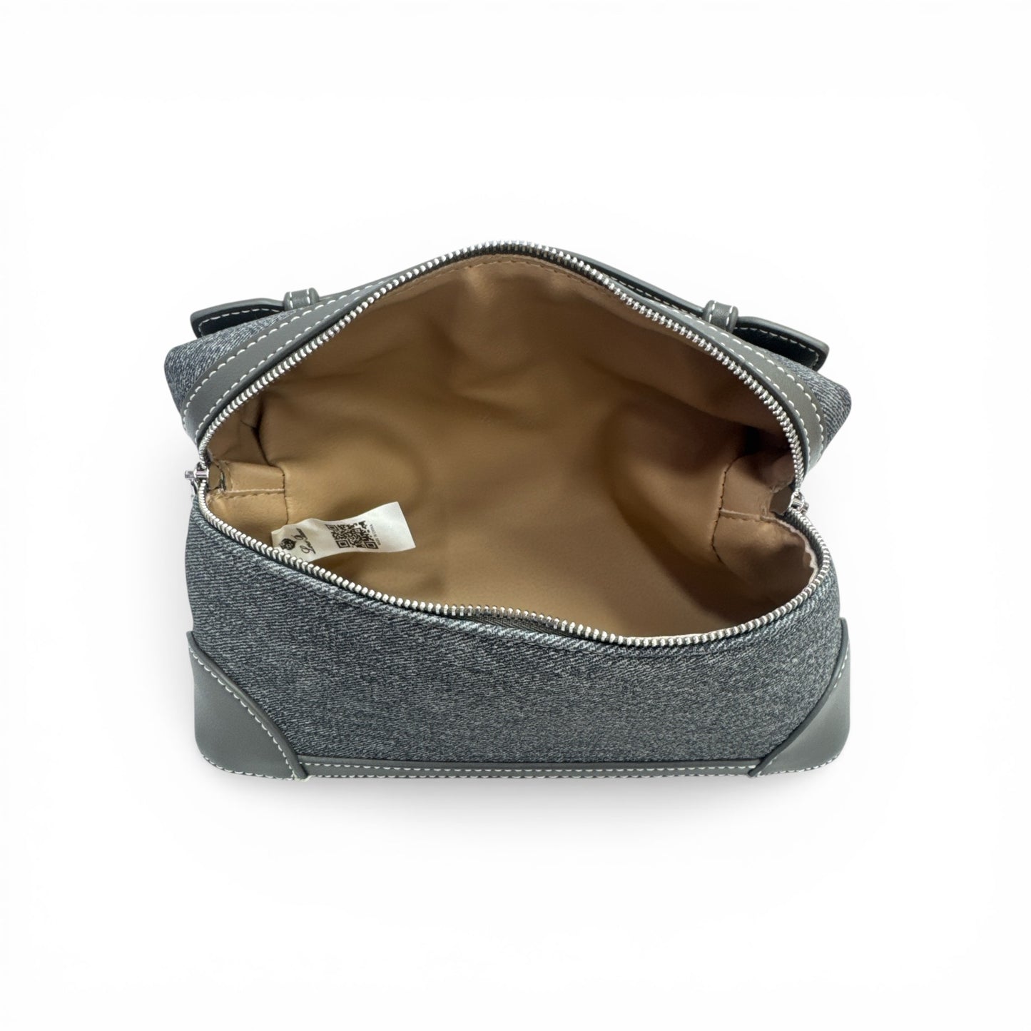 Modern Gray Crossbody Bag – Everyday Chic